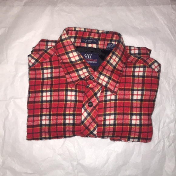 Men’s fit mega soft flannel 💪🏾 - Picture 1 of 2